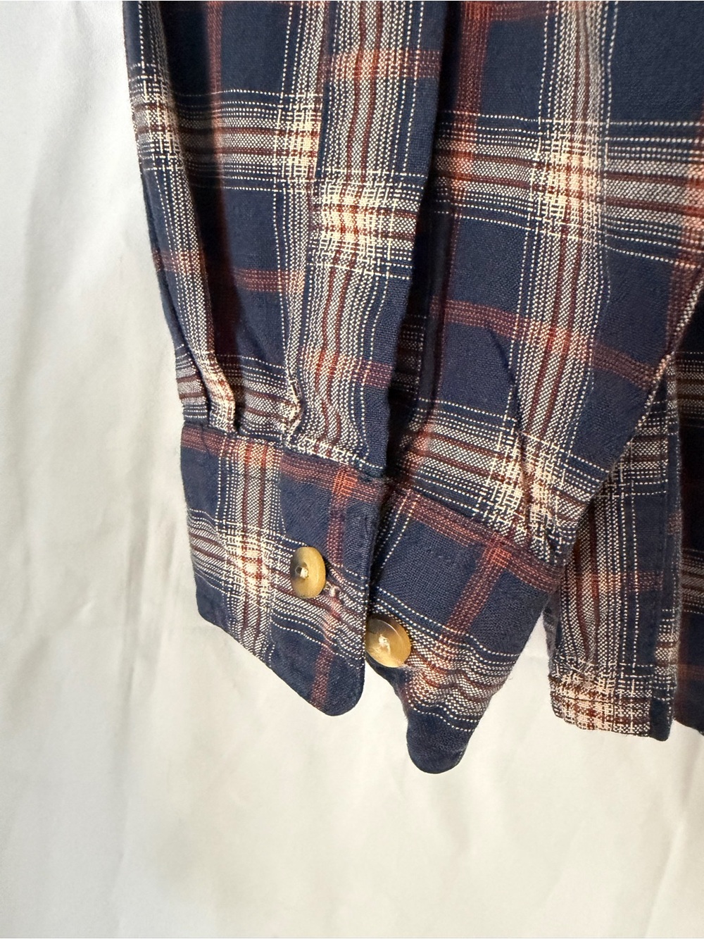 Vintage L.L. Bean Navy and Cream Plaid Heavy cotton Button-Down Shirt - Picture 7 of 10